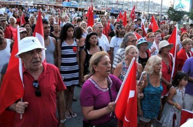 Bodrum'da Şehitlere Saygı Ve Zafer Yürüyüşü