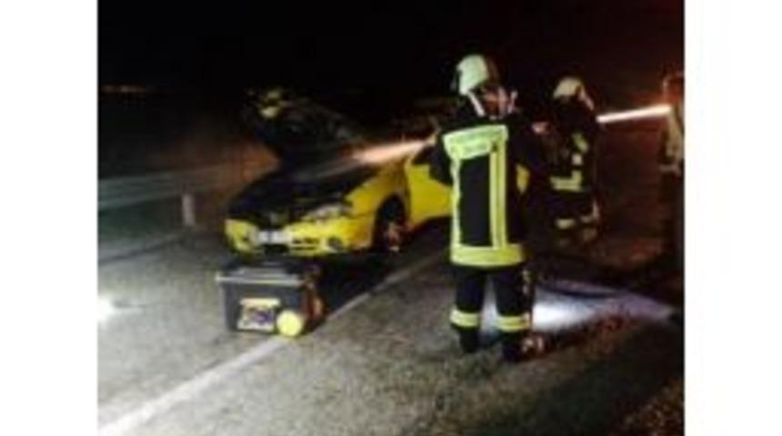 Denizli’de Otomobil Seyir Halindeyken Yandı