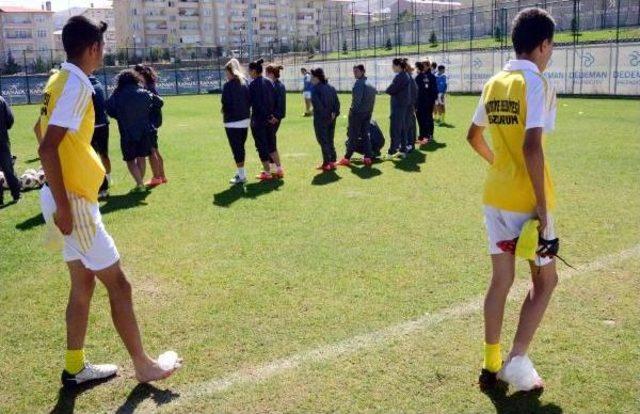 Antrenörlük Kursunda 'piyonlar' Sakatlandı