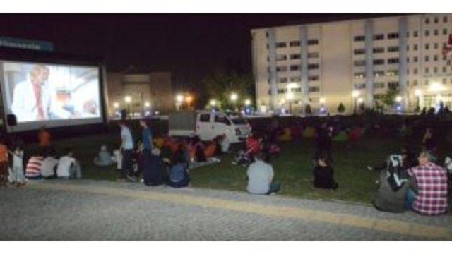 Nilüfer’de Yaz Gecelerinde Sinema Keyfi