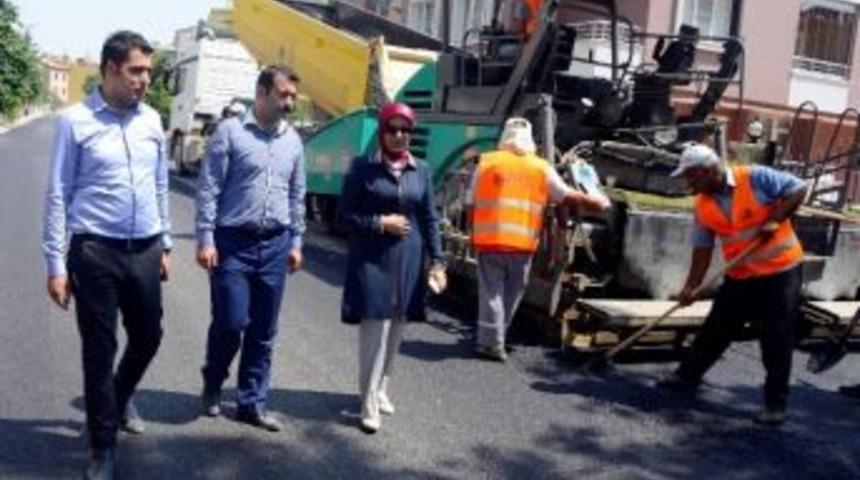 Meram&rsquo;da Aynı G&uuml;n Beş Mahalleye Asfalt