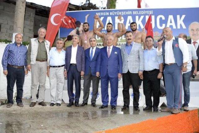 Karakucak Güreşçileri Zafer Bayramı Için Er Meydanına Çıktı