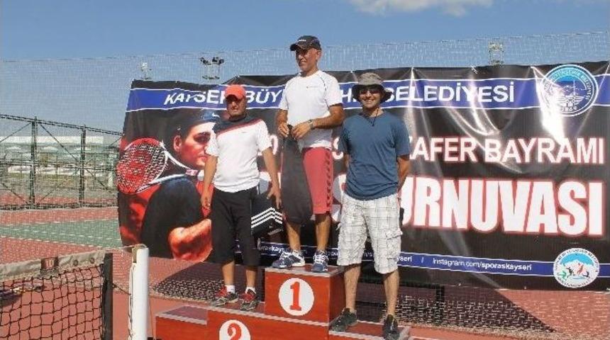 B&uuml;y&uuml;kşehir&rsquo;den Zafer Turnuvası