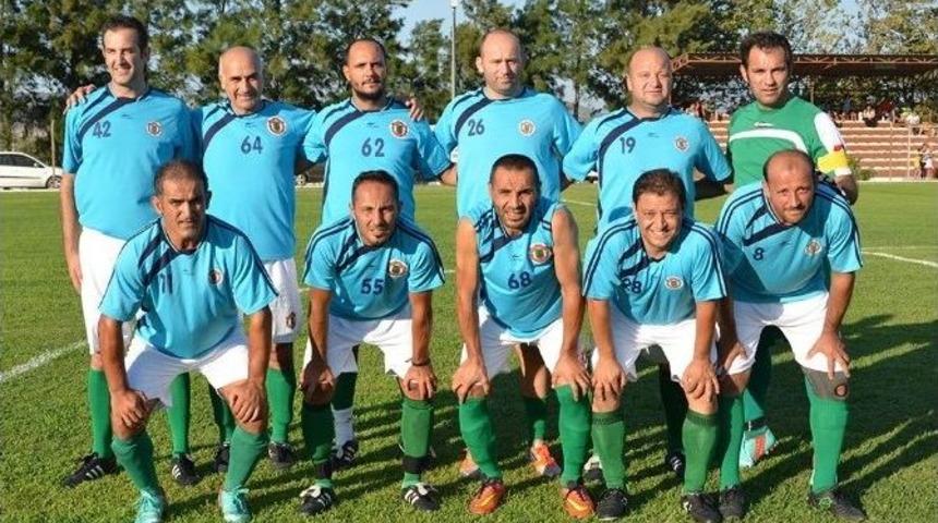 Fo&ccedil;a&rsquo;da Nihat H&uuml;senay M&uuml;sabakasında Dostluk Kazandı