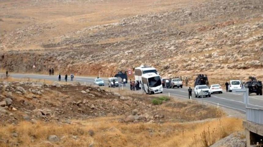 Şırnak'ta Pkk'dan Polis Servisine Bombalı Saldırı: 3 Polis Yaralı (2)- Yeniden