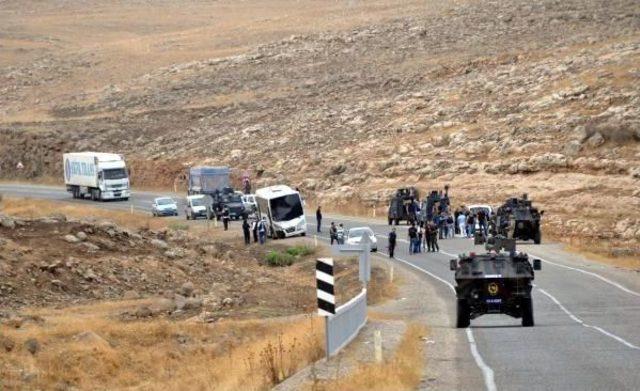 Şırnak'ta Pkk'dan Polis Servisine Bombalı Saldırı: 3 Polis Yaralı (2)- Yeniden