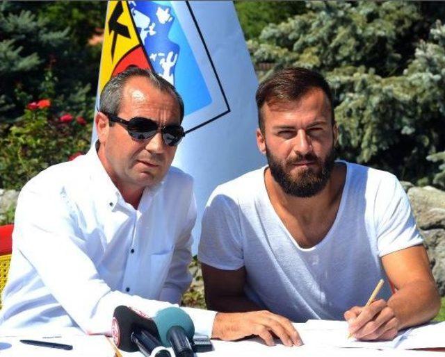 Kayserispor'da Çifte Imza