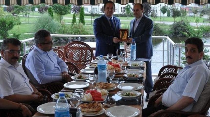 &Ccedil;arşamba M&uuml;ft&uuml;s&uuml; Kaya&rsquo;ya Veda Yemeği