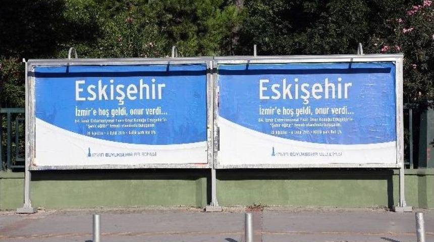 İzmir Ve Eskişehir Arasında Şehirlerin Kardeşliği