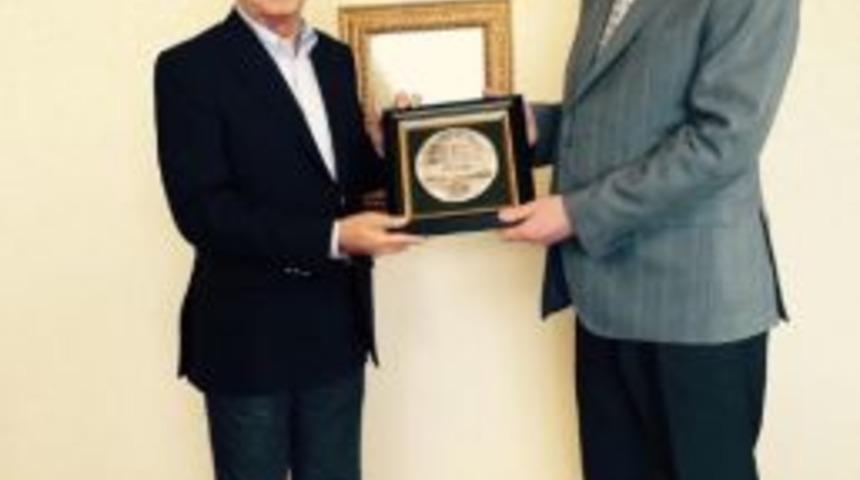 Kılı&ccedil;daroğlu&rsquo;dan Odunpazarı Belediyesi&rsquo;ne Tebrik