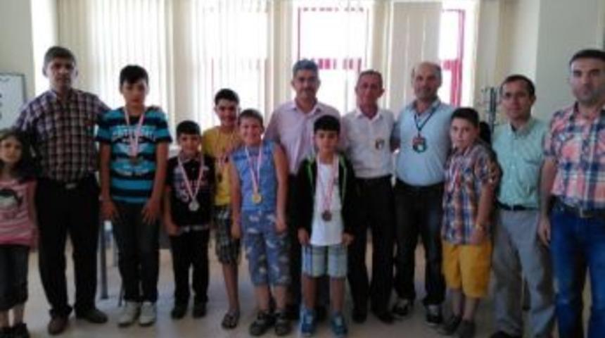 Karaman&rsquo;da Zafer Kupası Satran&ccedil; Turnuvası Yapıldı