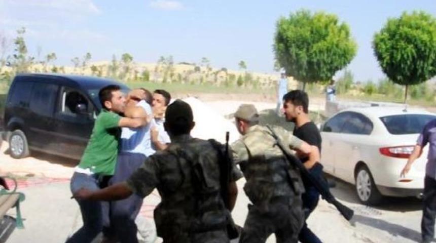 Besni'de Arazi Kavgası: 7 Yaralı