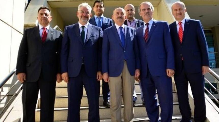 Mehmet M&uuml;ezzinoğlu: "bursaspor Ligi Arzu Edilen Noktada Bitirecektir"