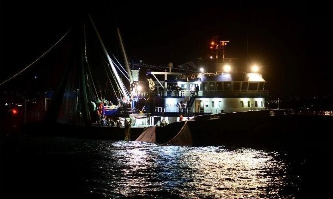 İstanbul Boğazı&rsquo;nın Serin Sularına İlk Ağlar D&uuml;şt&uuml;