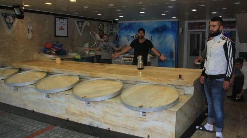 Balık&ccedil;ı Tekneleri Boş D&ouml;nd&uuml;