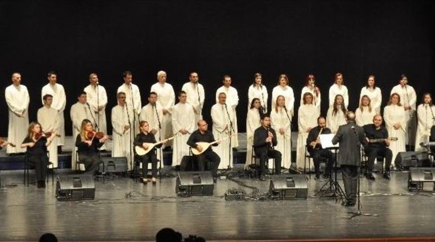 Konak&rsquo;ta Barış Ezgileri Yankılanacak