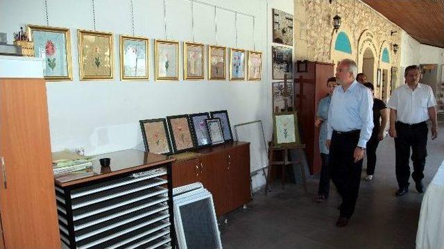Başkan, Rüstem Paşa Medresesi El Sanatları Ve Kültür Merkezi’nde