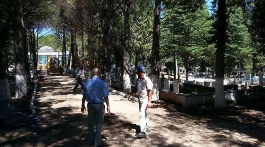 Demirci&rsquo;de Kilit Parke Taşı &Ccedil;alışmaları Başladı