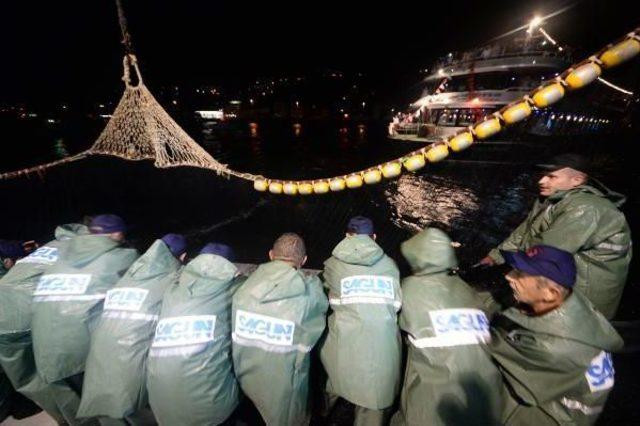 Fishers Shove Off In Istanbul As Seasonal Fishing Ban Lifted