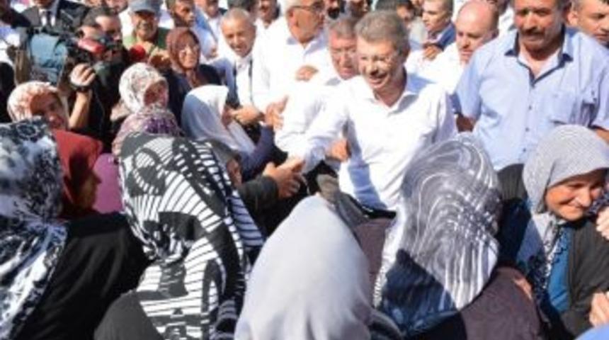 Akay&rsquo;a Adaylık Baskısı