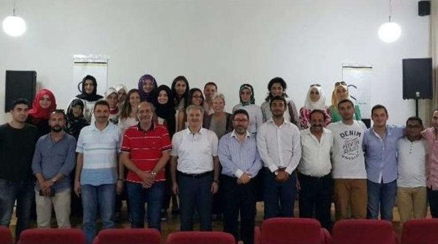 M&uuml;rekkep Kokan D&uuml;ş&uuml;nceler İsimli S&ouml;yleşiler Devam Ediyor