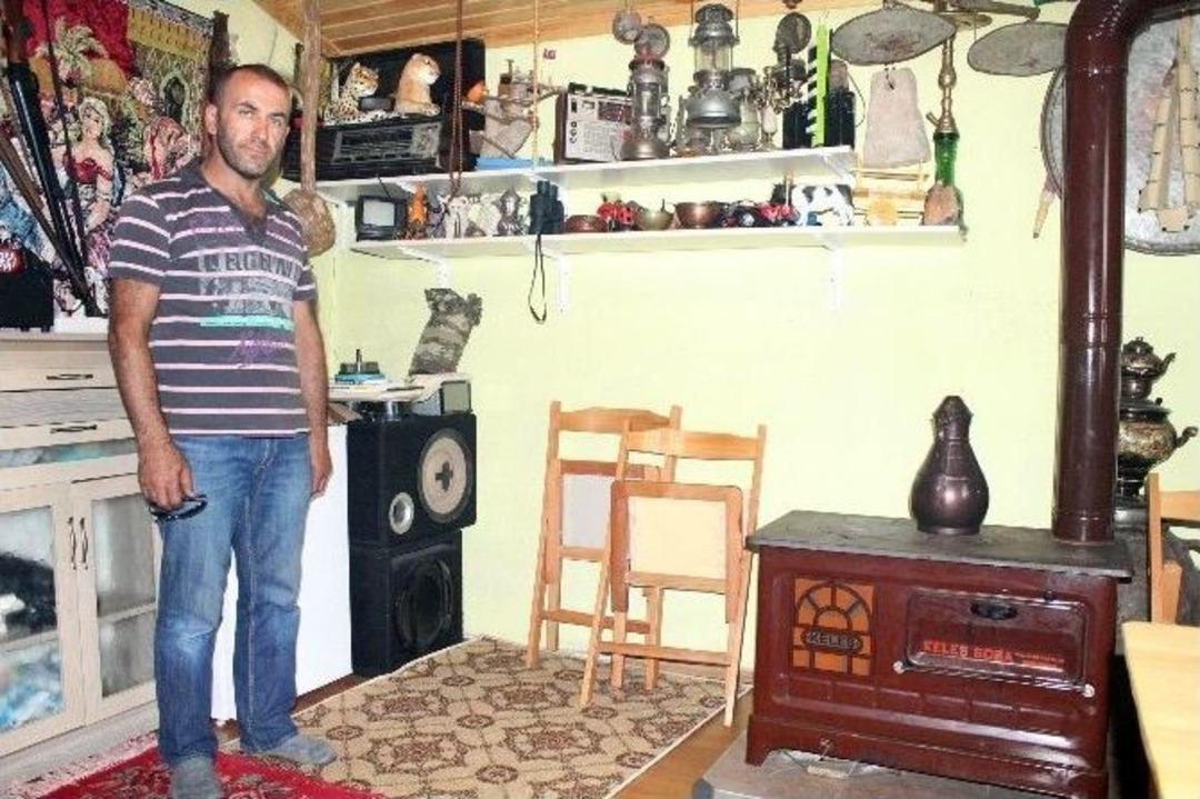 &Ccedil;iftliğinde M&uuml;ze Oluşturdu