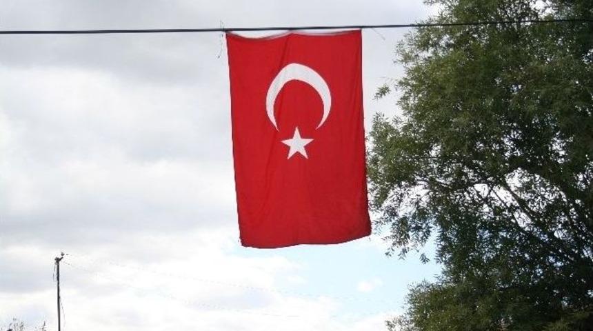 Şehit Polis On G&uuml;n &Ouml;nce Annesini Kaybetmişti