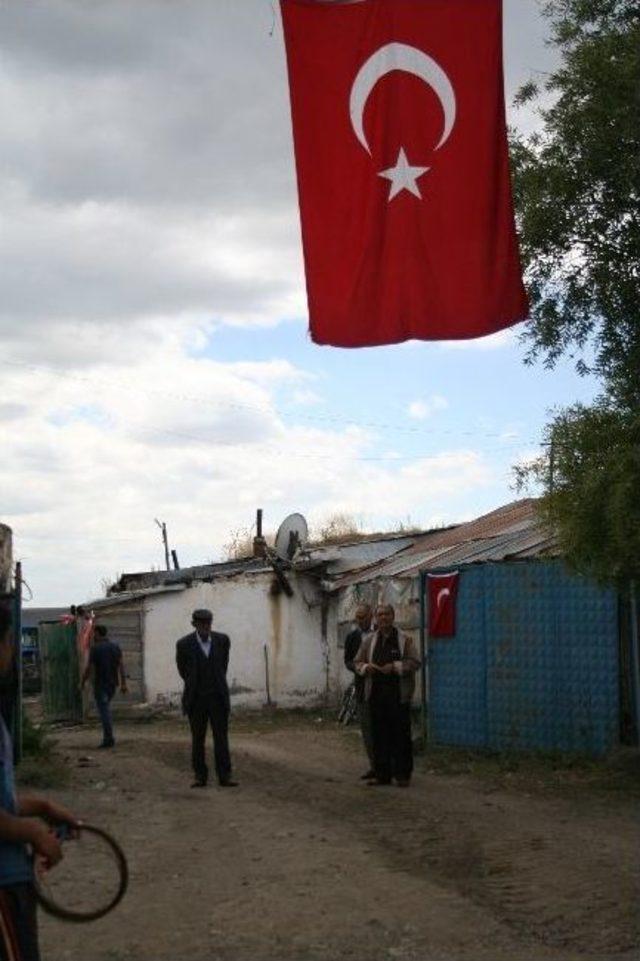 Şehit Polis On Gün Önce Annesini Kaybetmişti