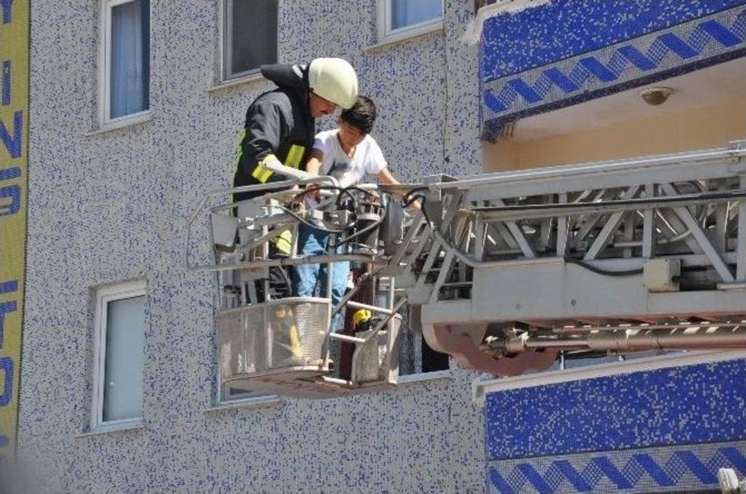 Sivas&rsquo;ta Ev Yangını Paniğe Neden Oldu