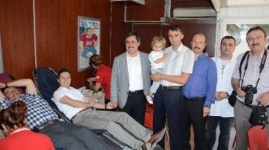 Kızılay&rsquo;a Protokol Desteği