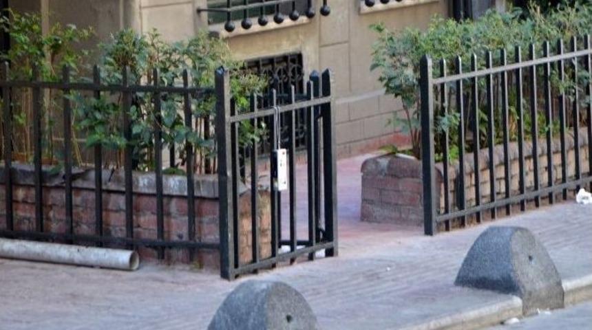 Beyoğlu&rsquo;nda Ş&uuml;pheli Fotoğraf Makinesi Polisi Alarma Ge&ccedil;irdi