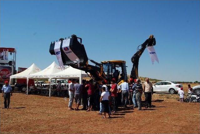 Başak Trakt&ouml;r &rsquo;tarla G&uuml;nleri&rsquo; Devam Ediyor 2