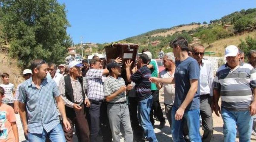 Bergamalı Şehit Ailesine Bir G&uuml;n Arayla Ikinci &Uuml;z&uuml;nt&uuml;