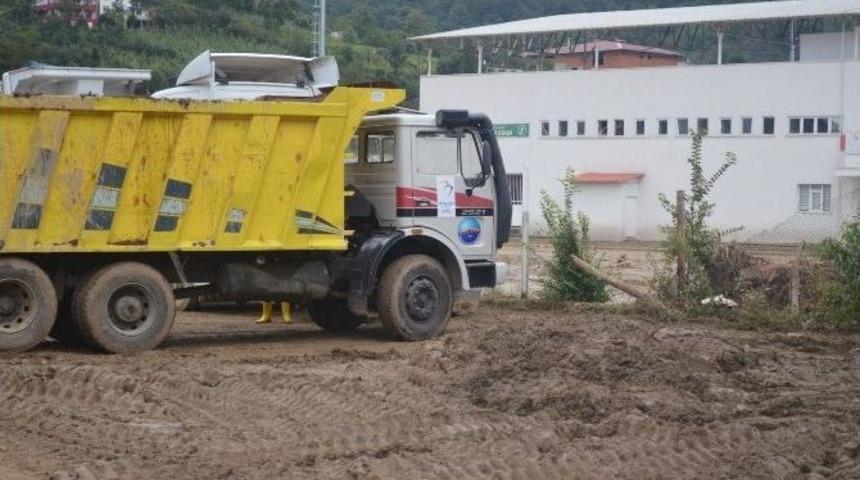 Beylikd&uuml;z&uuml; Belediyesi&rsquo;nden Hopa&rsquo;ya Yardım