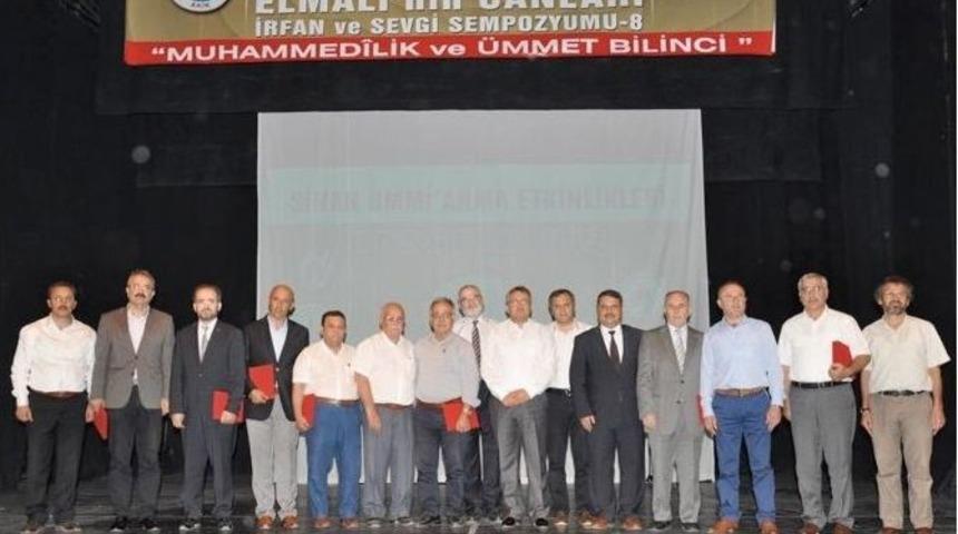 Elmalı Da Sempozyum İzdihamı