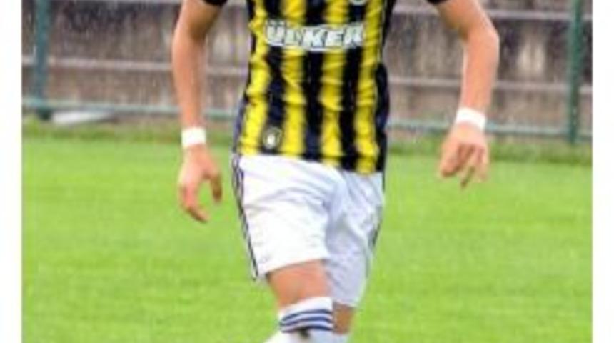 Fenerbah&ccedil;eli Gen&ccedil; Futbolcu Batuhan Yayık&ccedil;ı Karag&uuml;mr&uuml;k'te