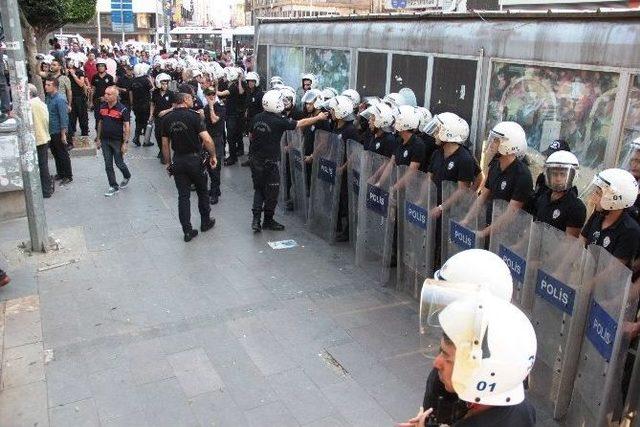 &lsquo;adana Barış Bloğu&rsquo; Y&uuml;r&uuml;y&uuml;ş&uuml;ne İzin Verilmedi 1