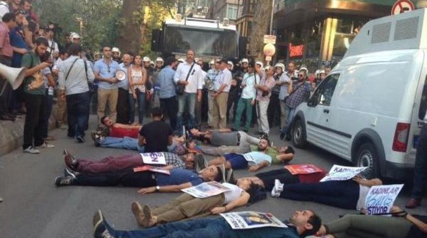 İzmit'te Barış Bloku'nun Barış Y&uuml;r&uuml;y&uuml;ş&uuml;'nde Gerginlik