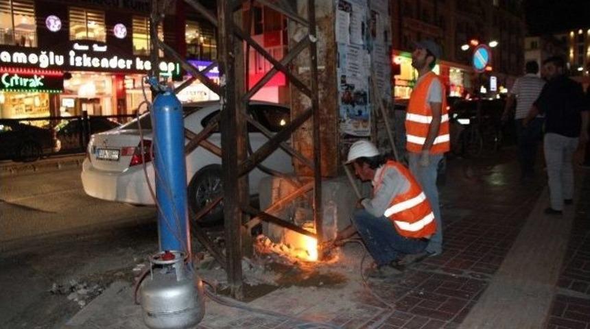 Van&rsquo;da Estetiği Bozan Elektrik Direkleri Kaldırılıyor