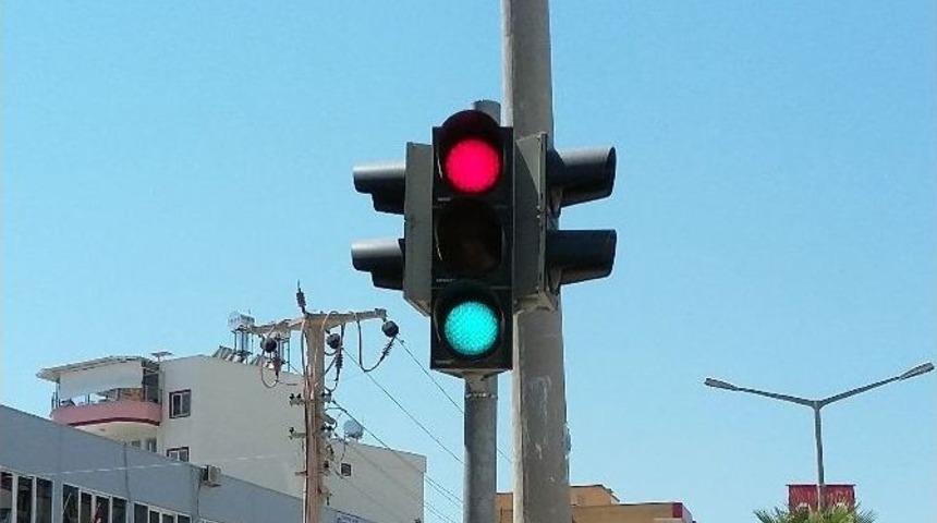 Ge&ccedil;elim Mi, Duralım Mı?