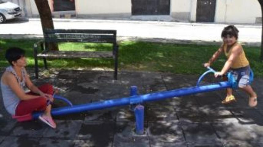 Servis Şof&ouml;r&uuml;n&uuml;n Otizmli &Ccedil;ocuğu Farklı Adrese Bıraktığı İddiası