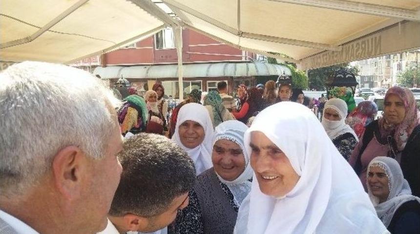 D&ouml;rtyol&rsquo;da Hacı Adayları Dualarla Uğurlandı