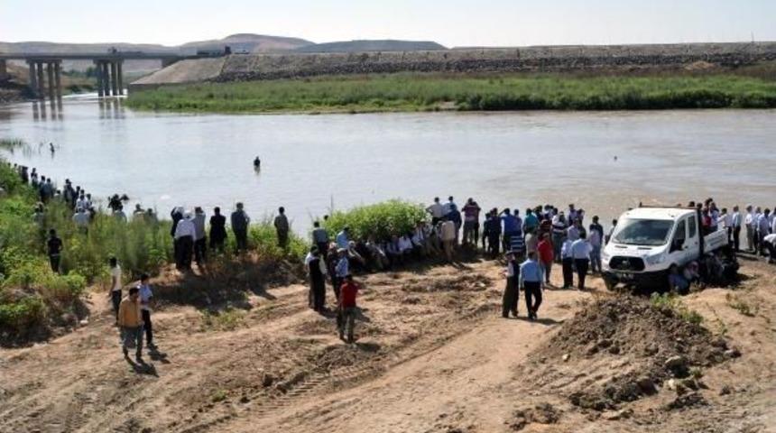 3'&uuml; Kardeş 4 &Ccedil;ocuk, Dicle Nehri'nde Boğuldu