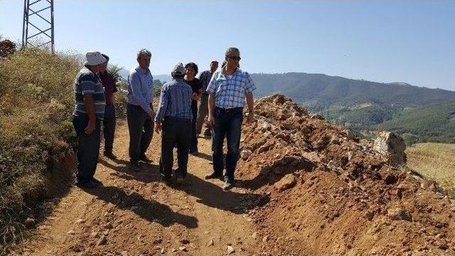 Alaşehir Belediyesi Mahallelerdeki Sorunları Yerinde İnceliyor 3