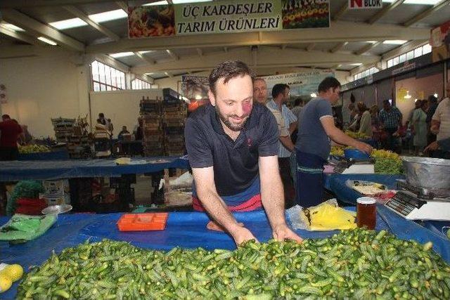 Turşuluklar Tezgahlardaki Yerini Aldı 1