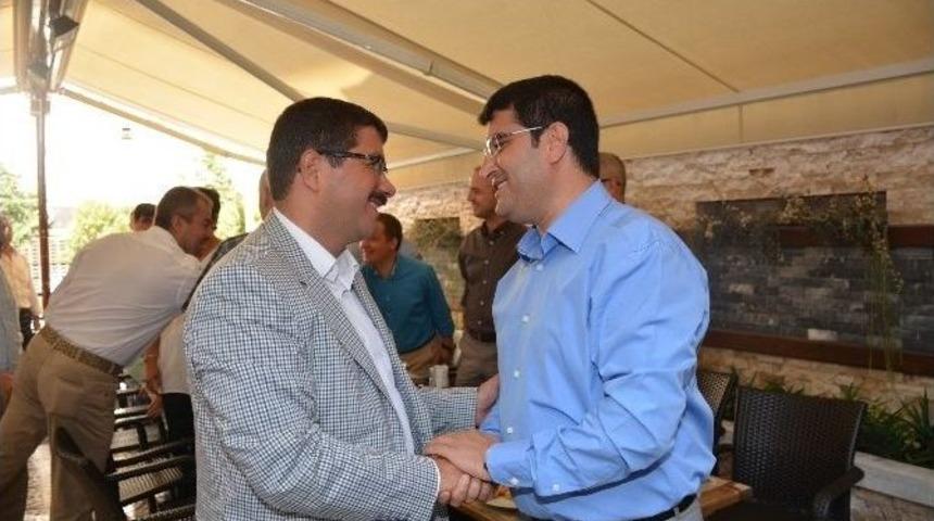 M&uuml;teahhitlerin Sorunlarını Şehzadeler &Ccedil;&ouml;zd&uuml;