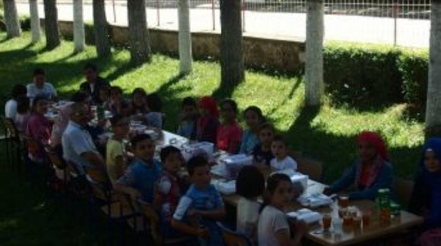 İmam Hatip Ortaokulu&rsquo;nda Kahvaltı