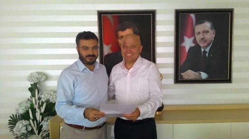 Yal&ccedil;ın Pekg&uuml;zel, Ak Parti&rsquo;ye Adaylık Başvurusunu Yaptı