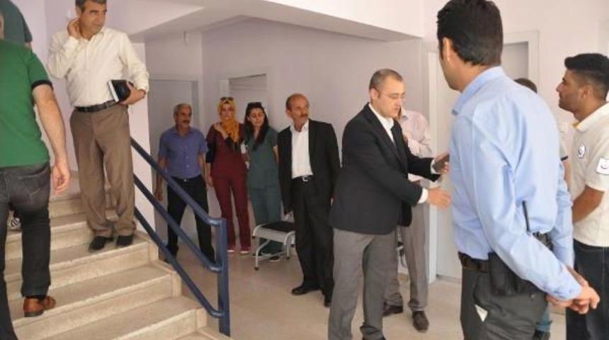 &Ccedil;ukurca Kaymakamı, Saldırıya Uğrayan Binalarda Inceleme Yaptı