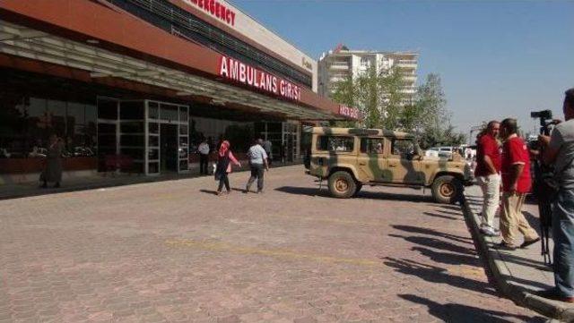 Kilis'te, Suriye'ye Geçmeye Çalışan 12 Kişi Yakalandı